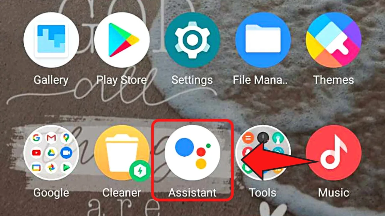 Telling Google Assistant to Turn Off Flashlight on Android Step 1